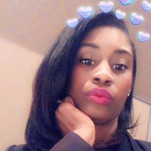 Meet your Posher, Regis